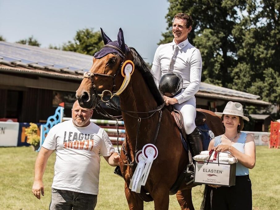 Reitsport mit Klasse: ELASTEN als Partner der Steinhagener Reitertage
